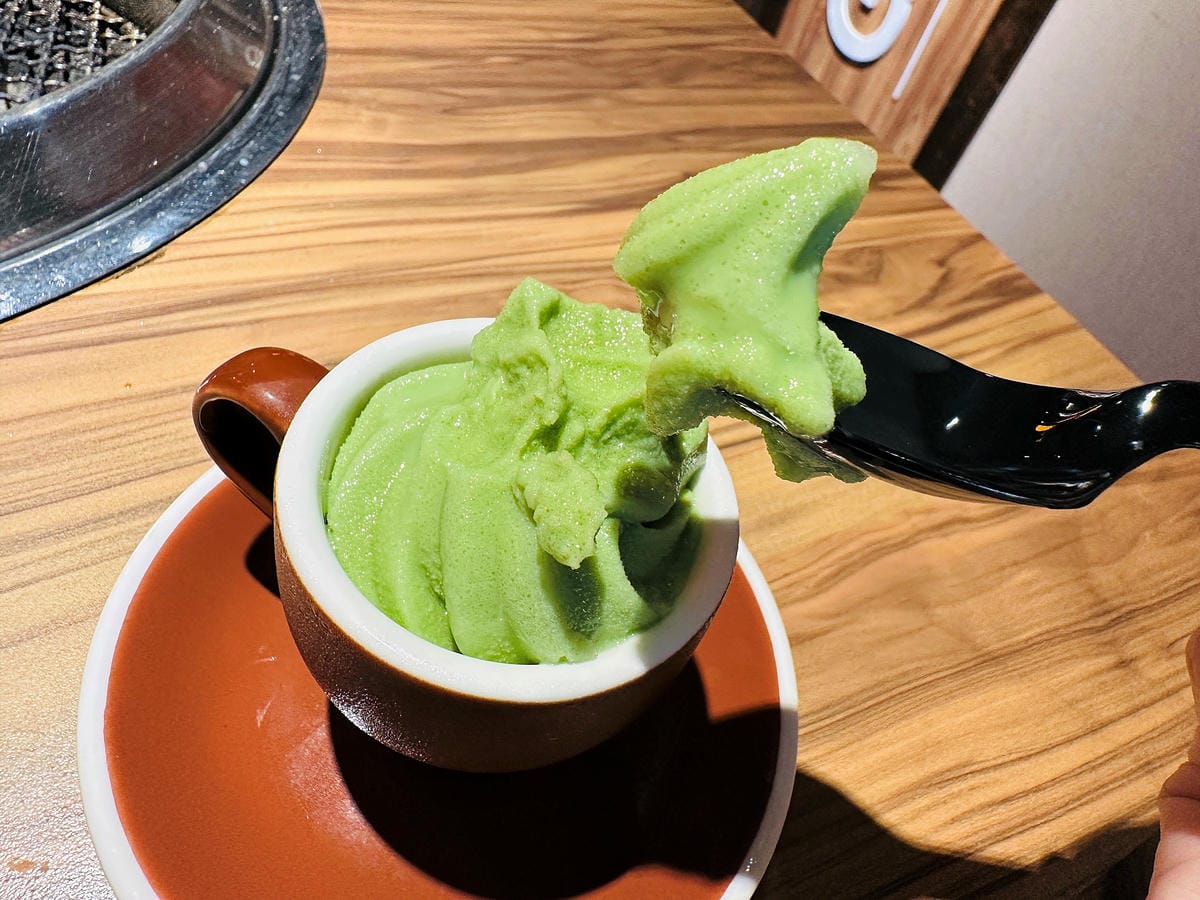 【狸小路燒肉專賣店】基隆超人氣燒肉推薦!激推頂級奢華「日本和牛雙人饗宴」超吸睛華麗九宮格儀式感滿點!嫩滑多汁『日本A5和牛』一吃入魂