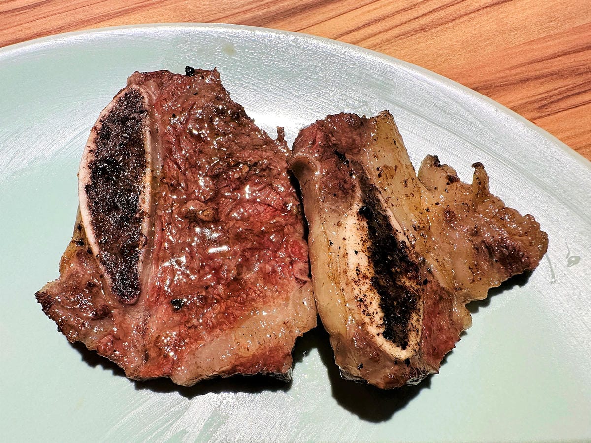 【狸小路燒肉專賣店】基隆超人氣燒肉推薦!激推頂級奢華「日本和牛雙人饗宴」超吸睛華麗九宮格儀式感滿點!嫩滑多汁『日本A5和牛』一吃入魂