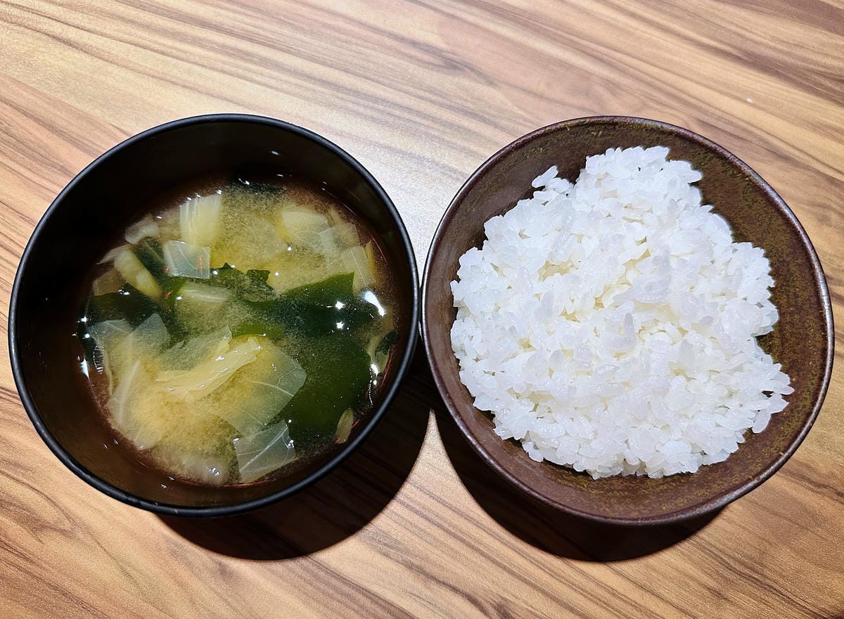 【狸小路燒肉專賣店】基隆超人氣燒肉推薦!激推頂級奢華「日本和牛雙人饗宴」超吸睛華麗九宮格儀式感滿點!嫩滑多汁『日本A5和牛』一吃入魂