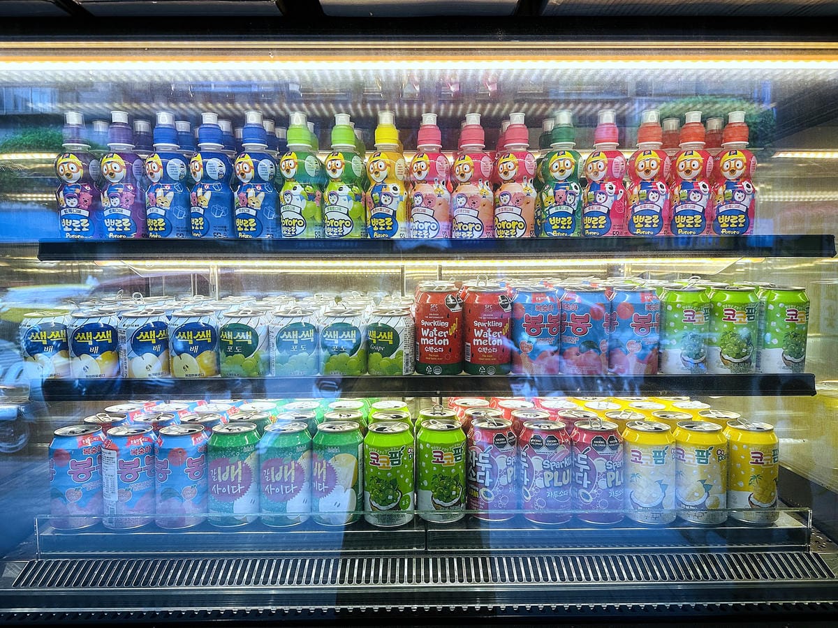 【朋月栻 宗음식含吃一隻雞 土城店】『招牌一隻雞湯』不用遠赴韓國美味經典呈現!超浮誇霸氣海鮮盆挑戰痛風極限!