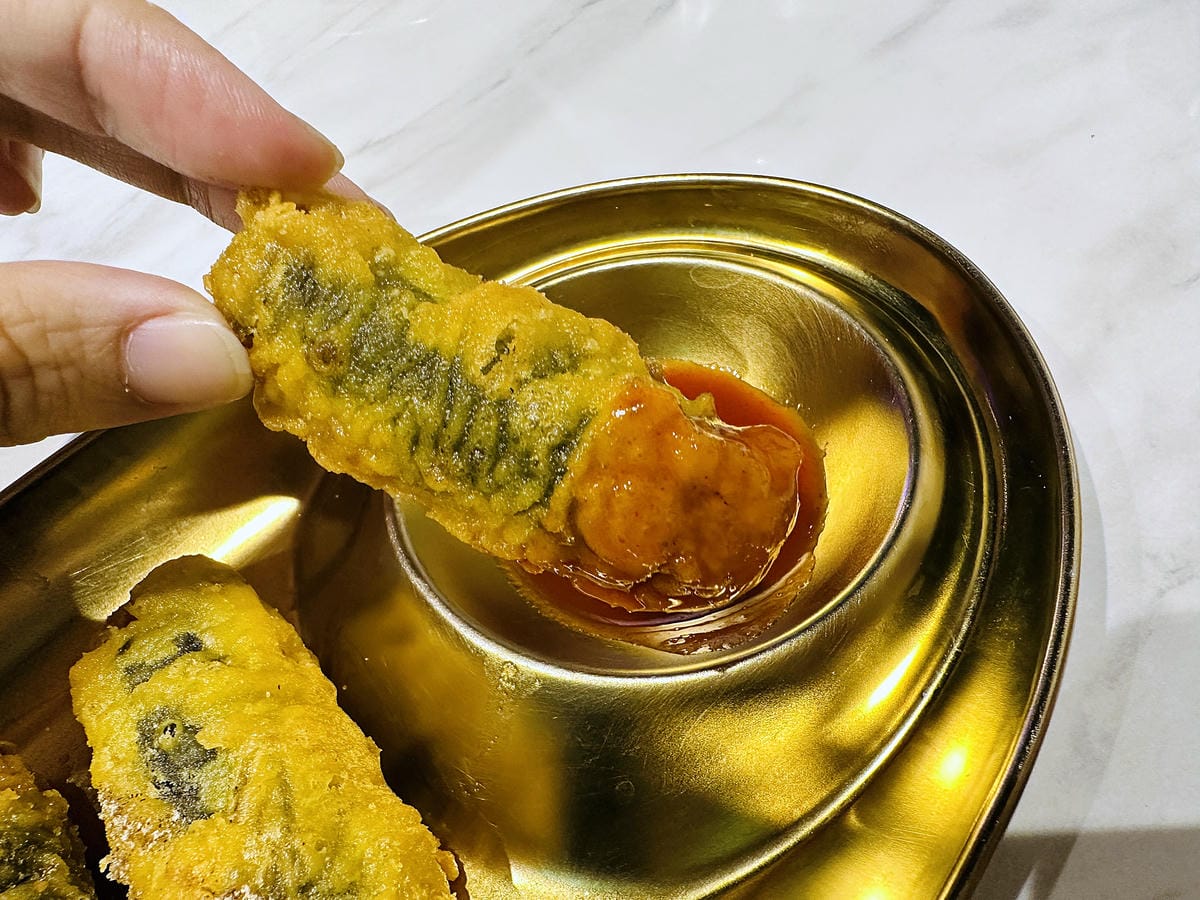 【朋月栻 宗음식含吃一隻雞 土城店】『招牌一隻雞湯』不用遠赴韓國美味經典呈現!超浮誇霸氣海鮮盆挑戰痛風極限!