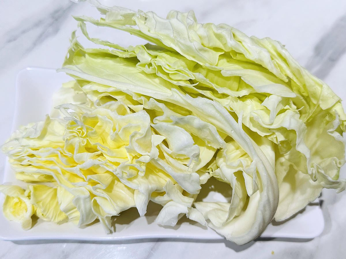 【朋月栻 宗음식含吃一隻雞 土城店】『招牌一隻雞湯』不用遠赴韓國美味經典呈現!超浮誇霸氣海鮮盆挑戰痛風極限!