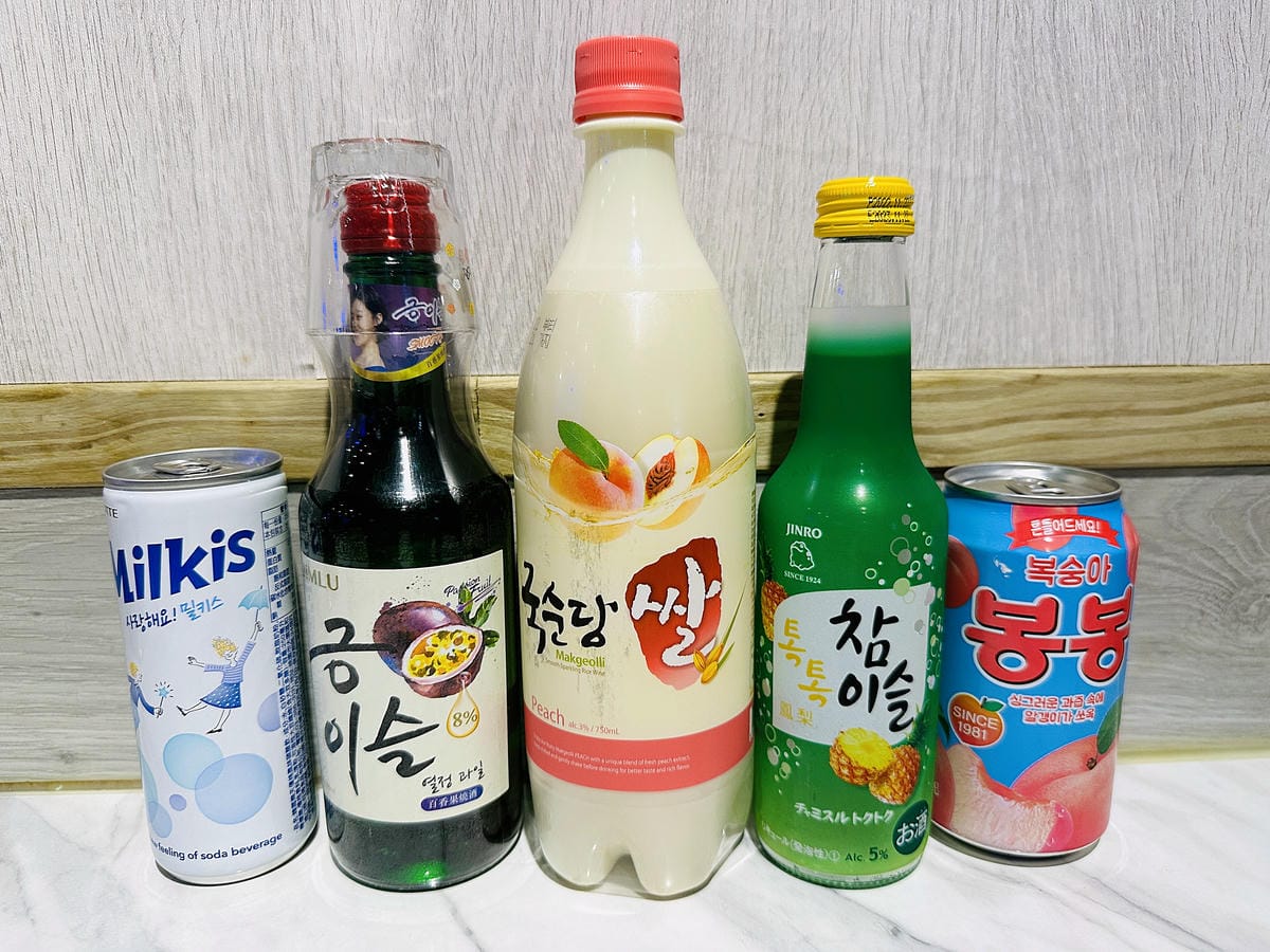 【朋月栻 宗음식含吃一隻雞 土城店】『招牌一隻雞湯』不用遠赴韓國美味經典呈現!超浮誇霸氣海鮮盆挑戰痛風極限!