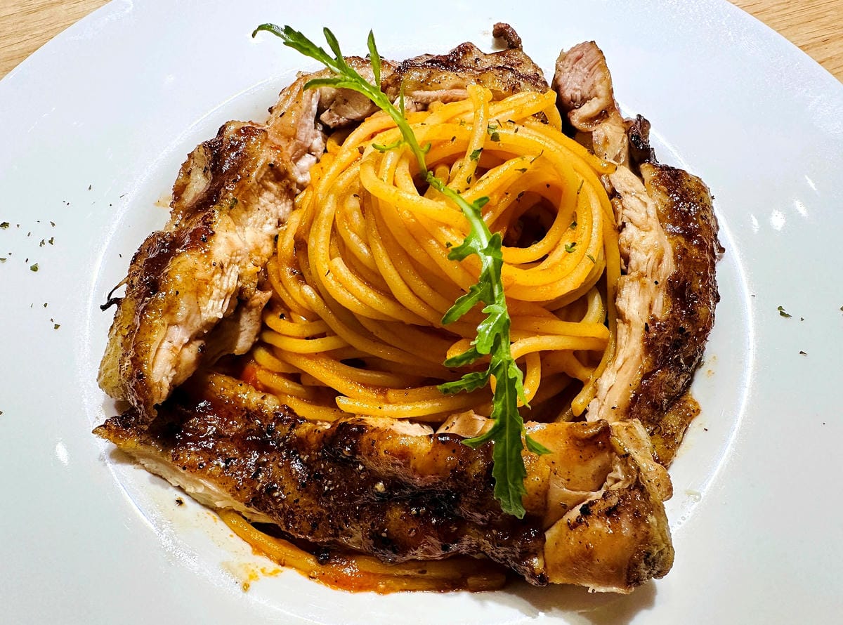 【Stan&Cat史丹貓美式餐廳 西門店】台北大份量美食推薦!無敵巨無霸牛肉堡一吃就上癮捷運西門町站,人氣必吃美式餐廳!