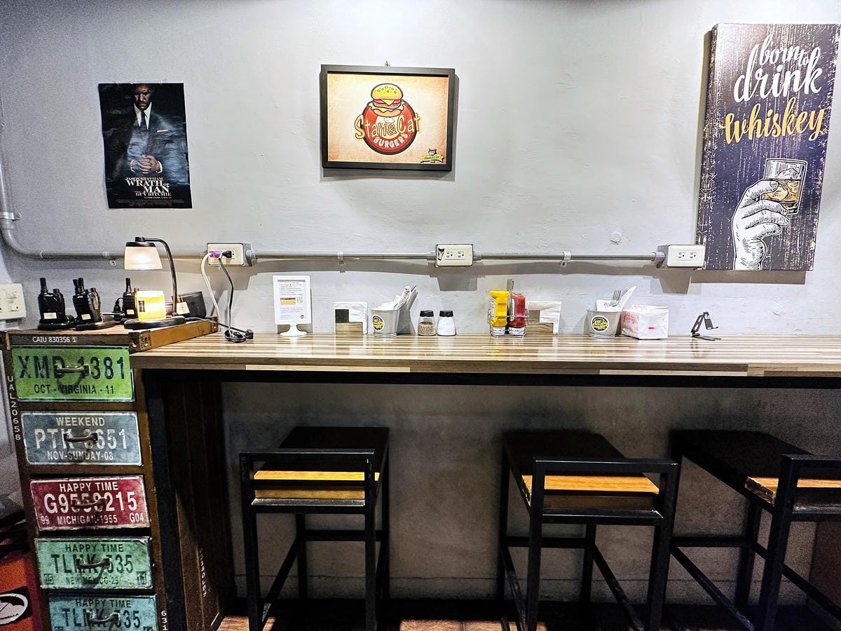 【Stan&Cat史丹貓美式餐廳 西門店】台北大份量美食推薦!無敵巨無霸牛肉堡一吃就上癮捷運西門町站,人氣必吃美式餐廳!