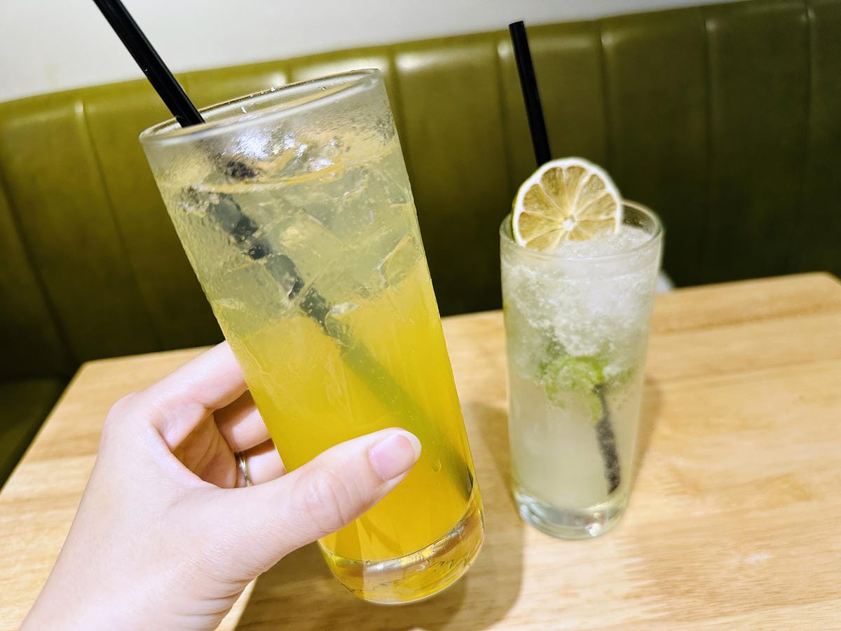 【Stan&Cat史丹貓美式餐廳 西門店】台北大份量美食推薦!無敵巨無霸牛肉堡一吃就上癮捷運西門町站,人氣必吃美式餐廳!