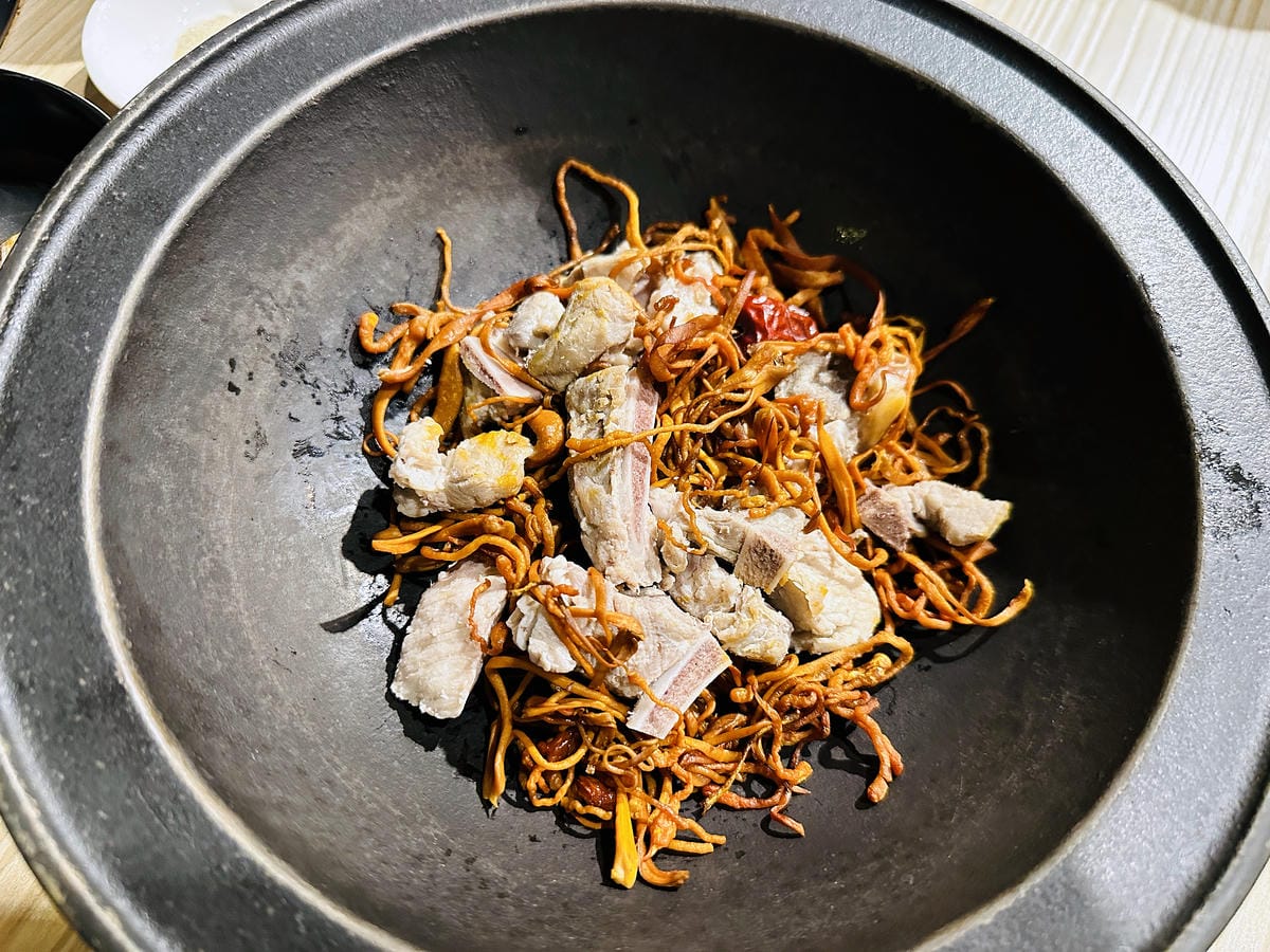 【狂一鍋 北大學成店】外國人來台必吃的台式火鍋,台味十足桌邊