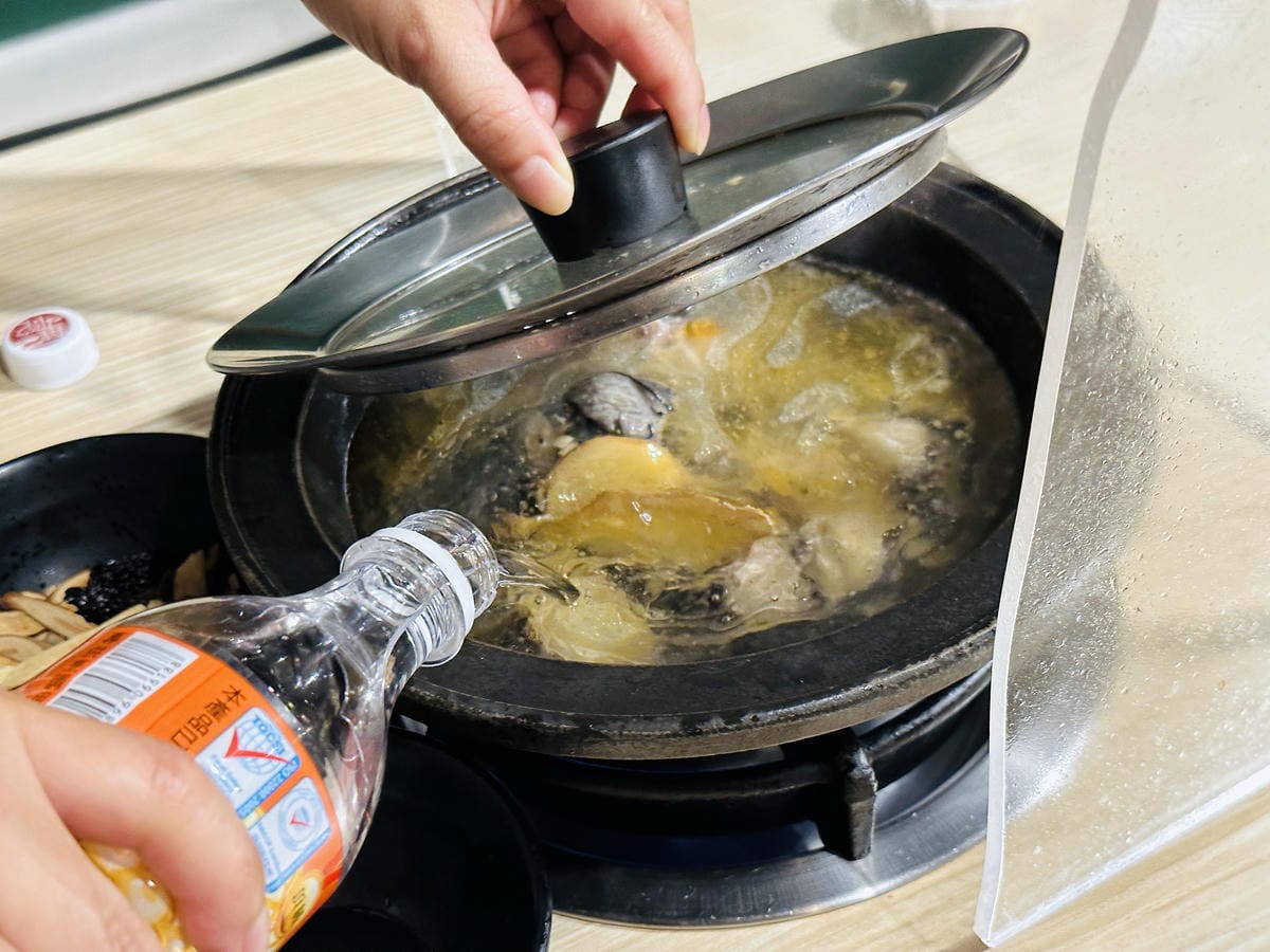 【狂一鍋 北大學成店】外國人來台必吃的台式火鍋,台味十足桌邊