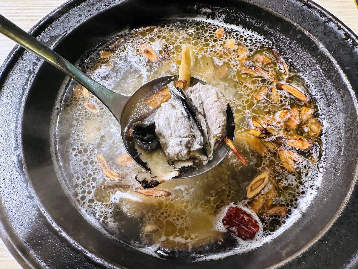 【狂一鍋 北大學成店】外國人來台必吃的台式火鍋,台味十足桌邊