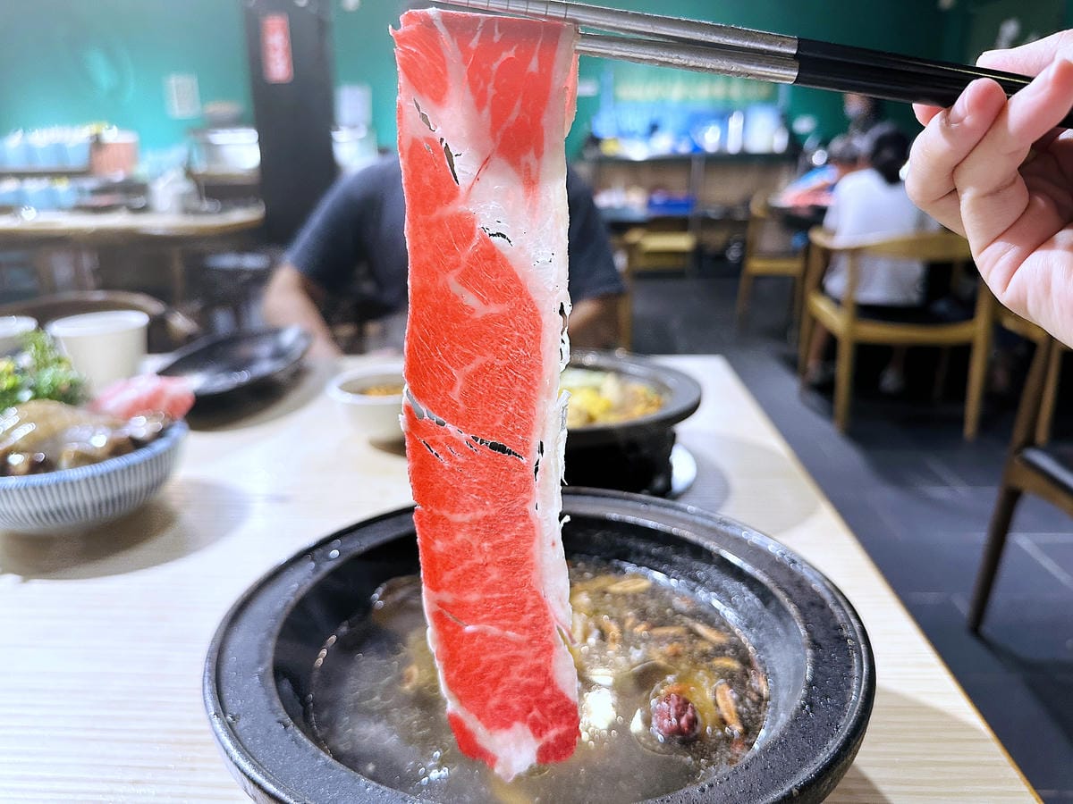 【狂一鍋 北大學成店】外國人來台必吃的台式火鍋,台味十足桌邊