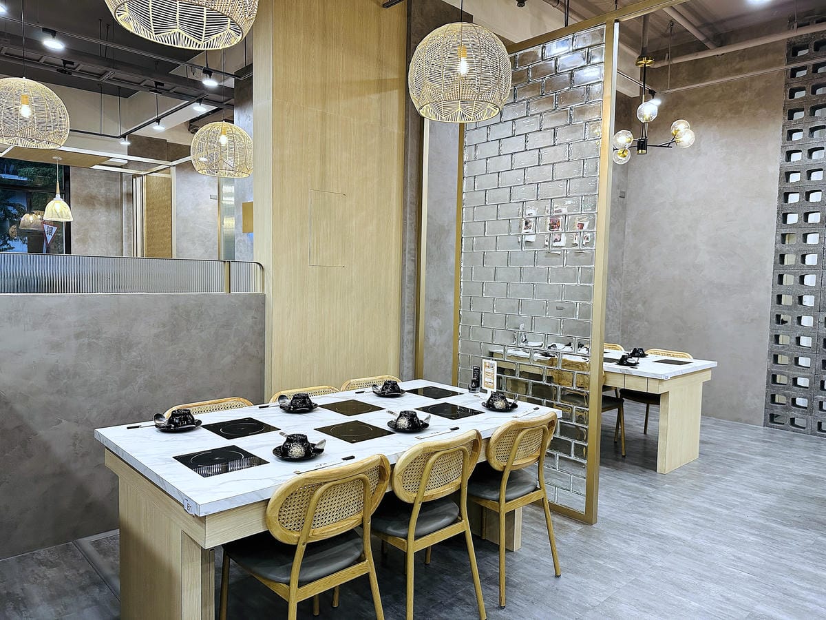 【涮金鍋】桃園火鍋最新口袋必吃名單!招牌黃金雞湯鍋煮什麼都好