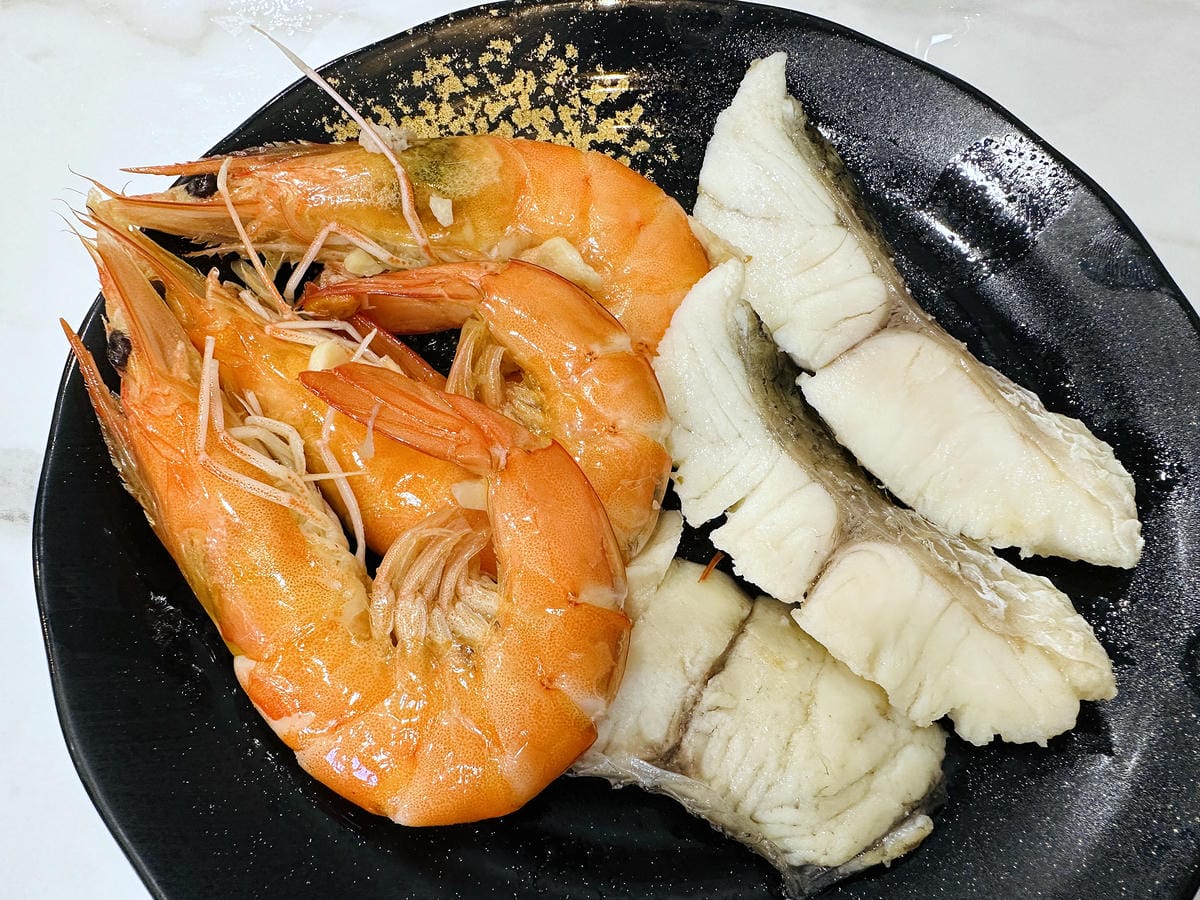 【涮金鍋】桃園火鍋最新口袋必吃名單!招牌黃金雞湯鍋煮什麼都好