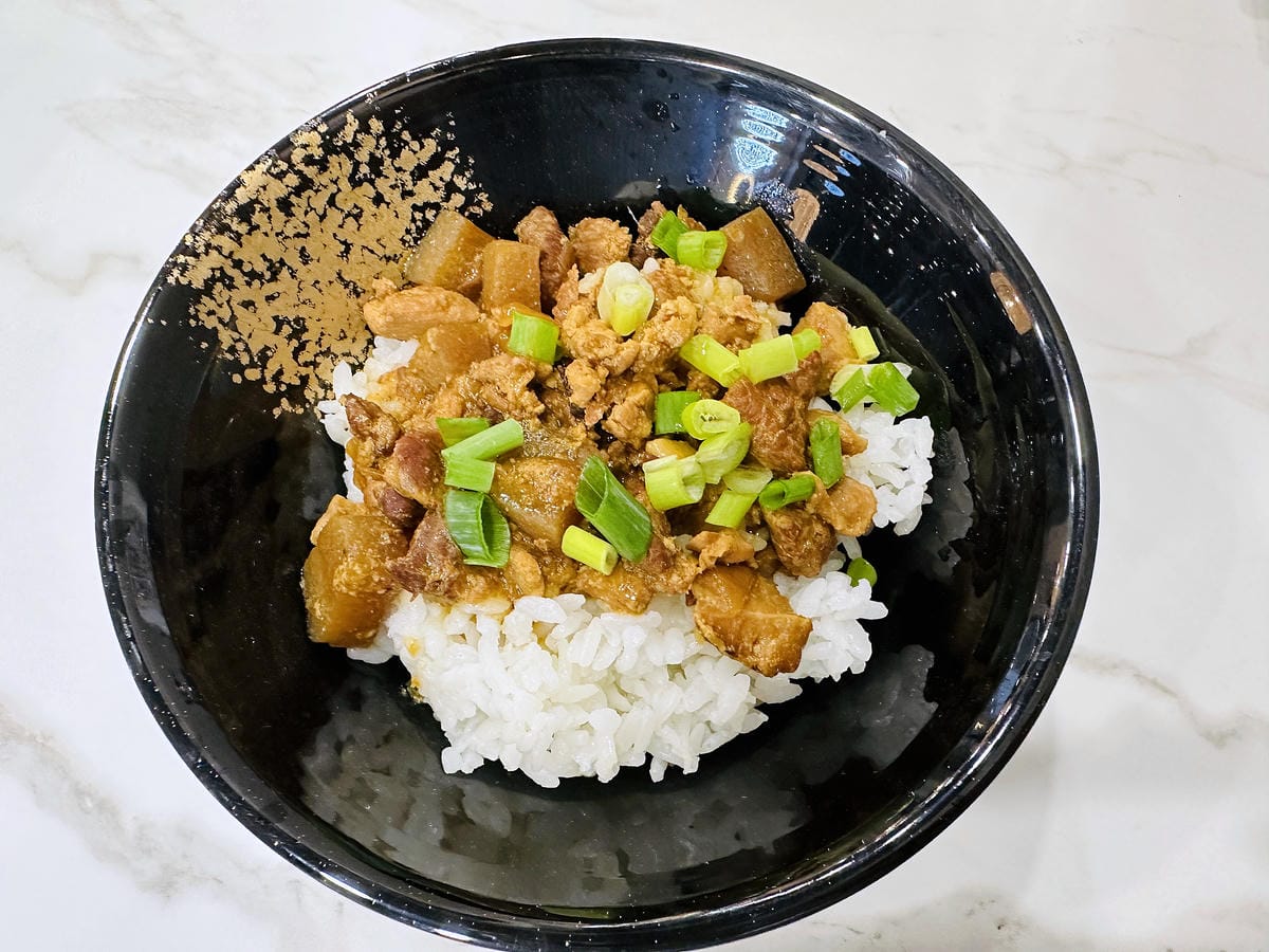 【涮金鍋】桃園火鍋最新口袋必吃名單!招牌黃金雞湯鍋煮什麼都好