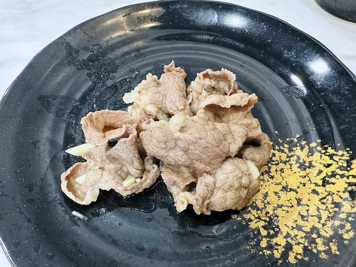 【涮金鍋】桃園火鍋最新口袋必吃名單!招牌黃金雞湯鍋煮什麼都好