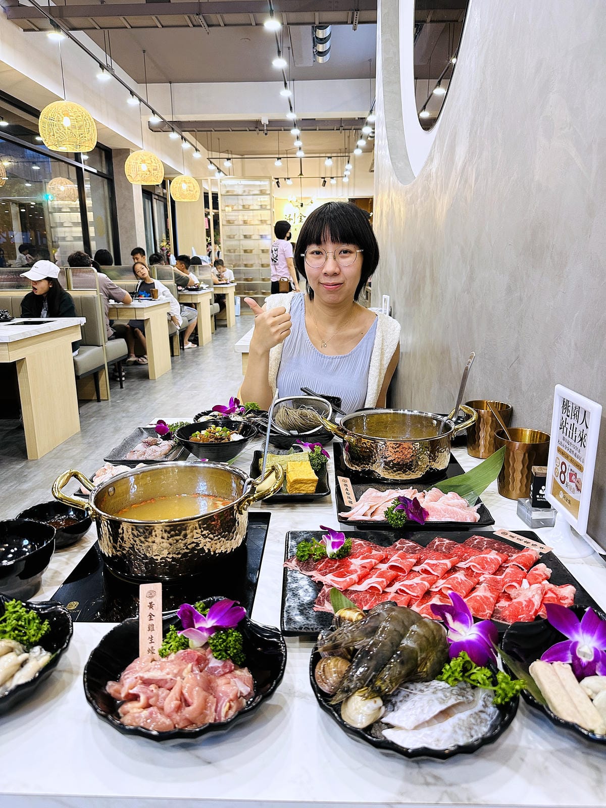 【涮金鍋】桃園火鍋最新口袋必吃名單!招牌黃金雞湯鍋煮什麼都好