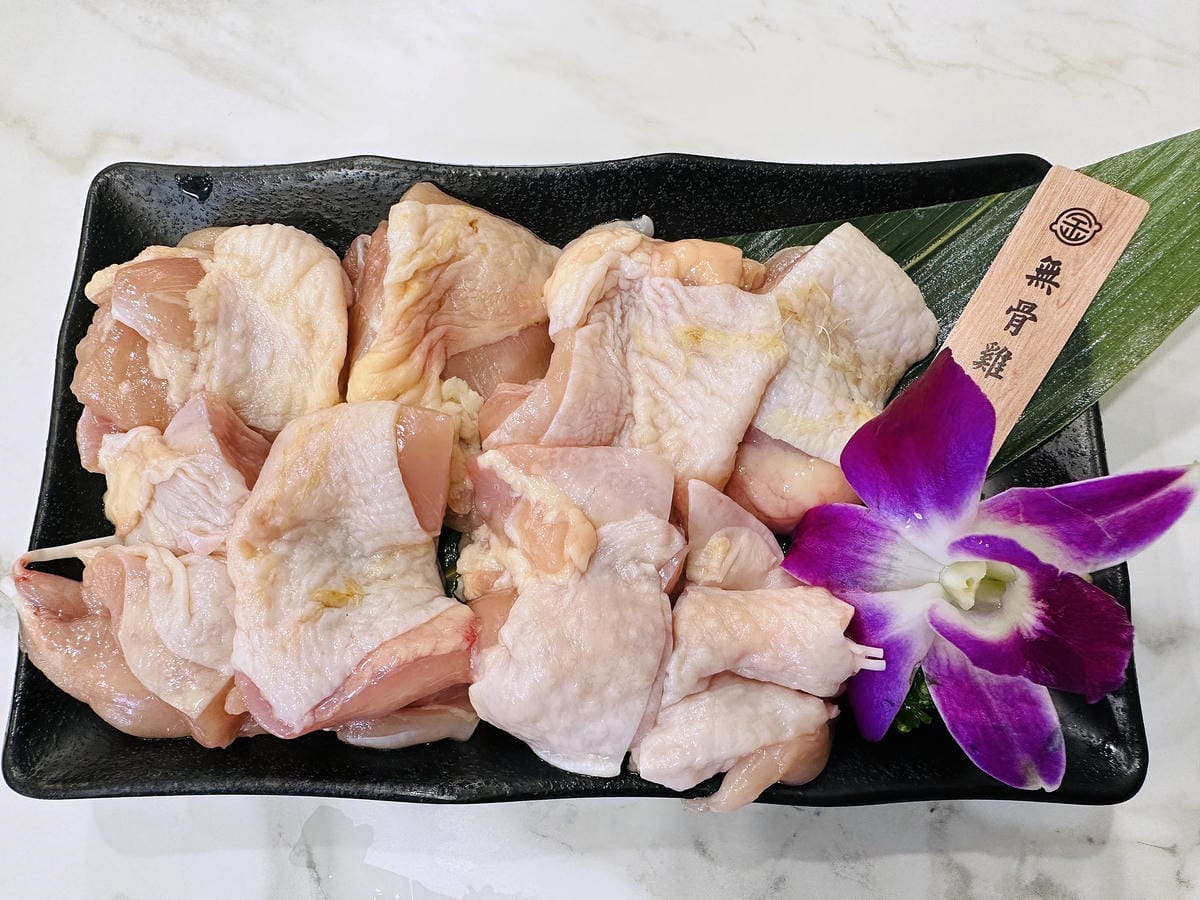 【涮金鍋】桃園火鍋最新口袋必吃名單!招牌黃金雞湯鍋煮什麼都好