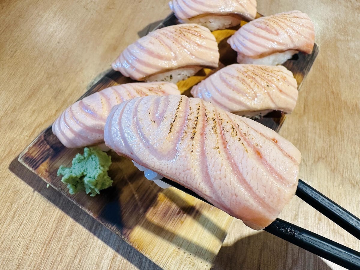 【森川丼丼大橋橫町】台中超浮誇系日式料理!必吃超狂『廣島牡蠣