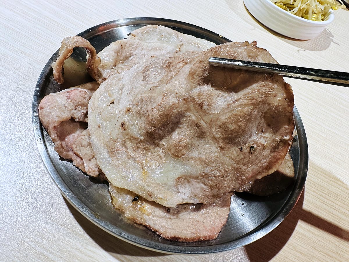【燒桶子 韓食烤肉 桃園統領店】桃園必吃韓式料理,慶開幕送肉