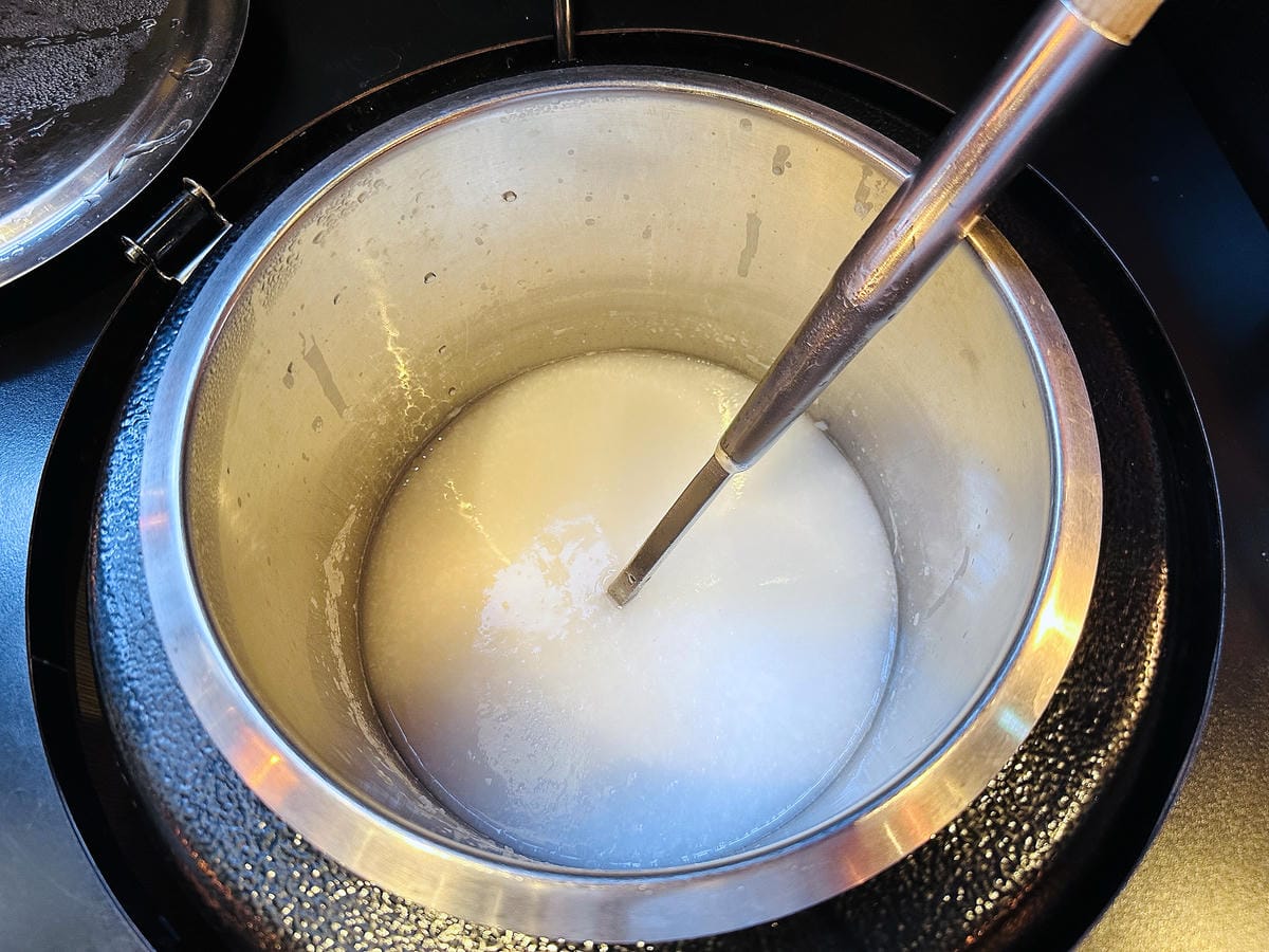 【草悟道文旅】台中西區住宿推薦!超美落地窗景觀浴缸網美房, 