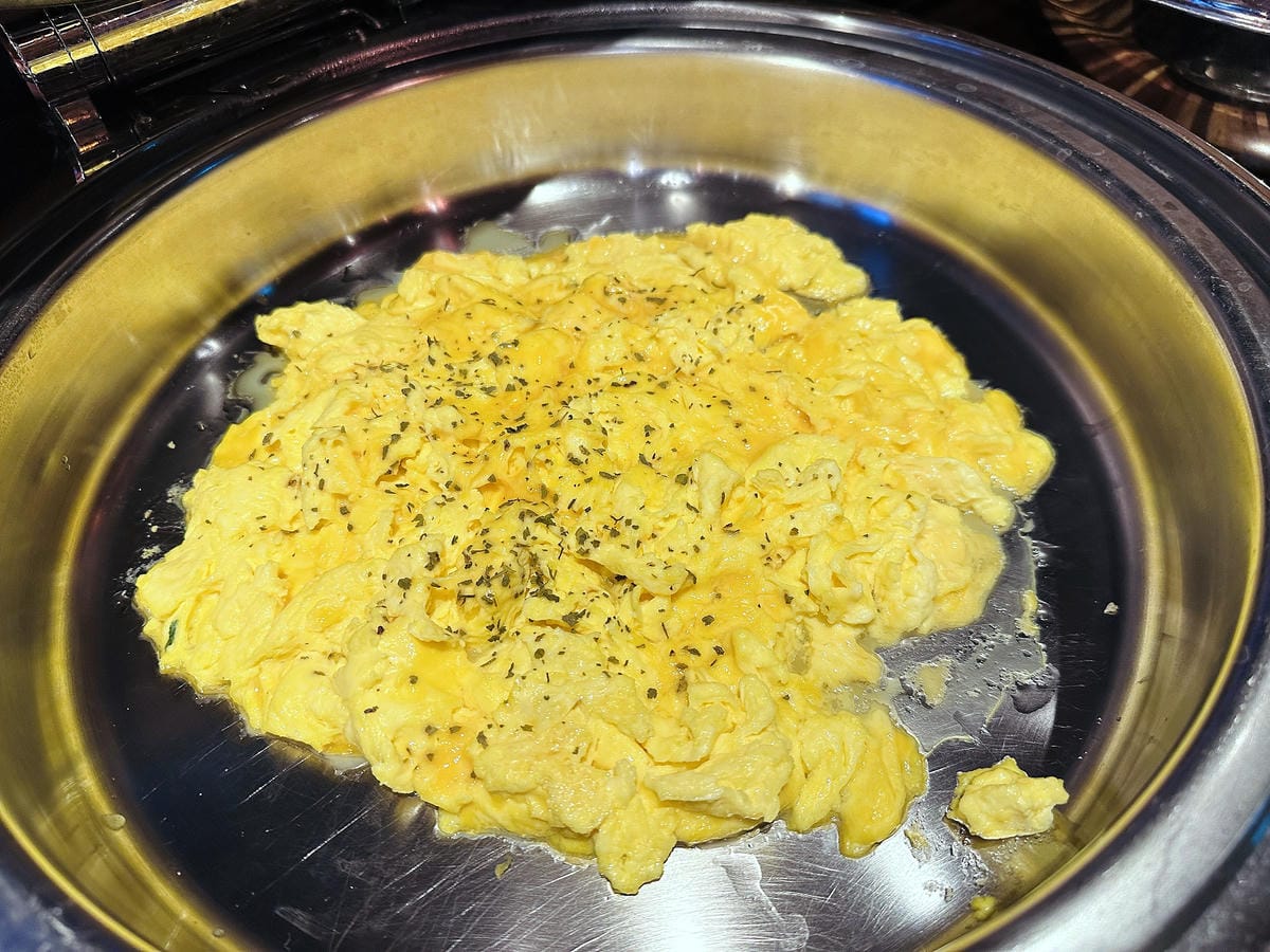 【草悟道文旅】台中西區住宿推薦!超美落地窗景觀浴缸網美房, 