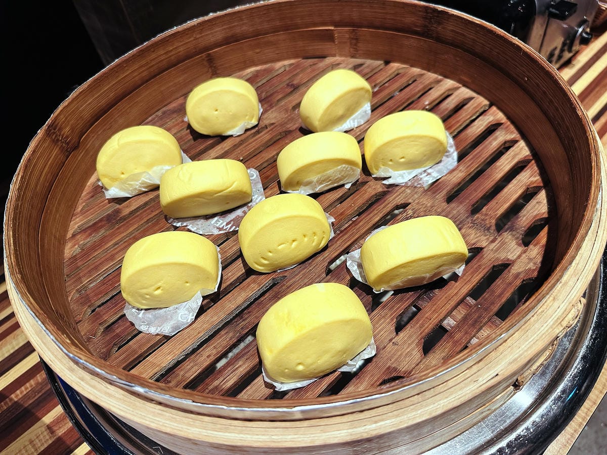 【草悟道文旅】台中西區住宿推薦!超美落地窗景觀浴缸網美房, 