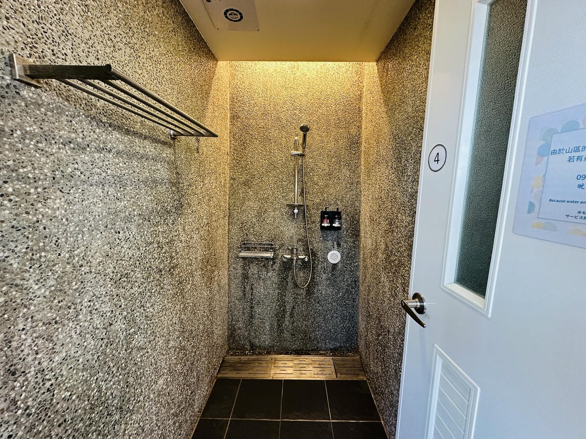 【蟬說:山中靜靜】台中酒桶山豪華秋冬露營,桂花弄帳篷區絕美景