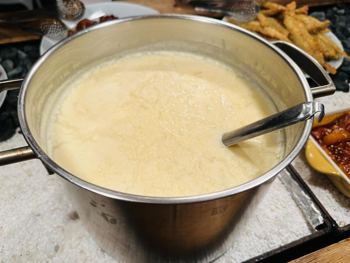 【蟬說:山中靜靜】台中酒桶山豪華秋冬露營,桂花弄帳篷區絕美景