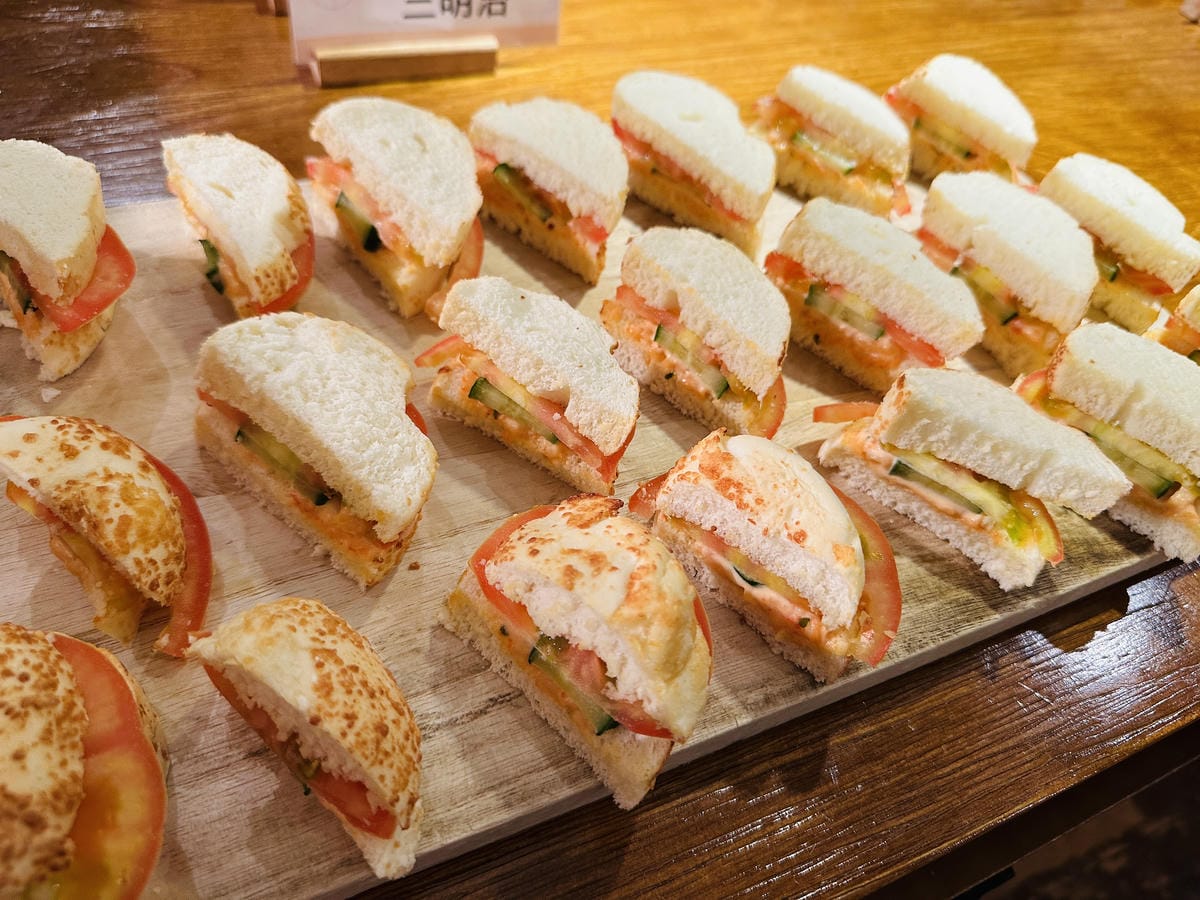 【蟬說:山中靜靜】台中酒桶山豪華秋冬露營,桂花弄帳篷區絕美景