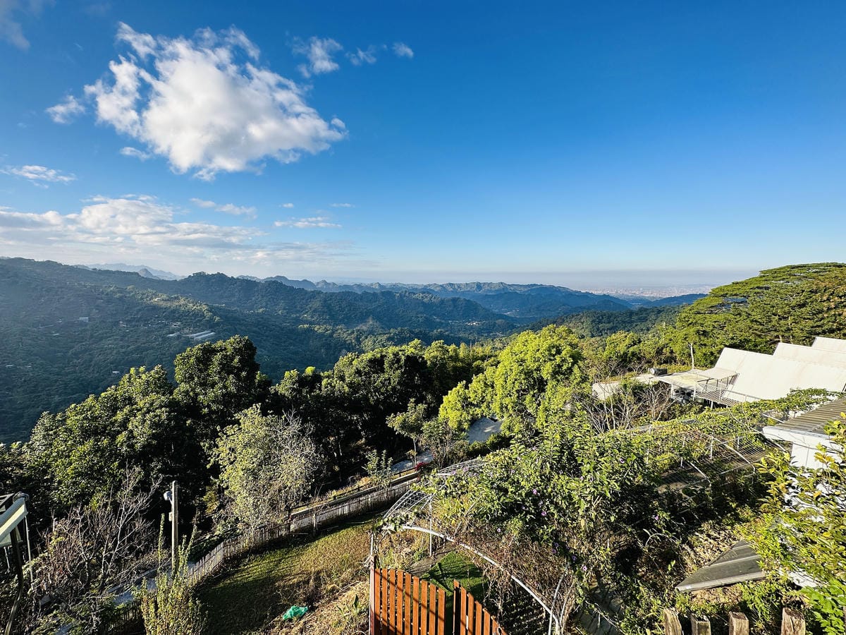 【蟬說:山中靜靜】台中酒桶山豪華秋冬露營,桂花弄帳篷區絕美景