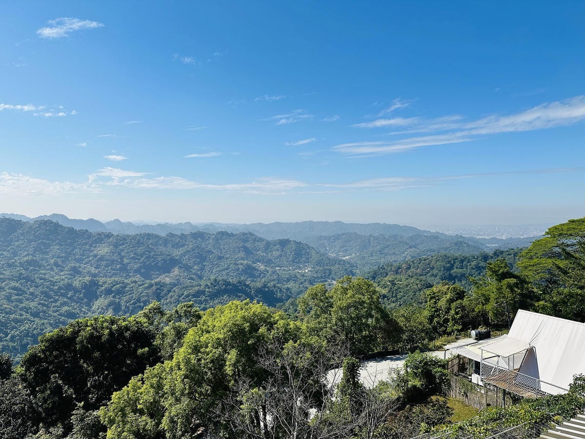 【蟬說:山中靜靜】台中酒桶山豪華秋冬露營,桂花弄帳篷區絕美景