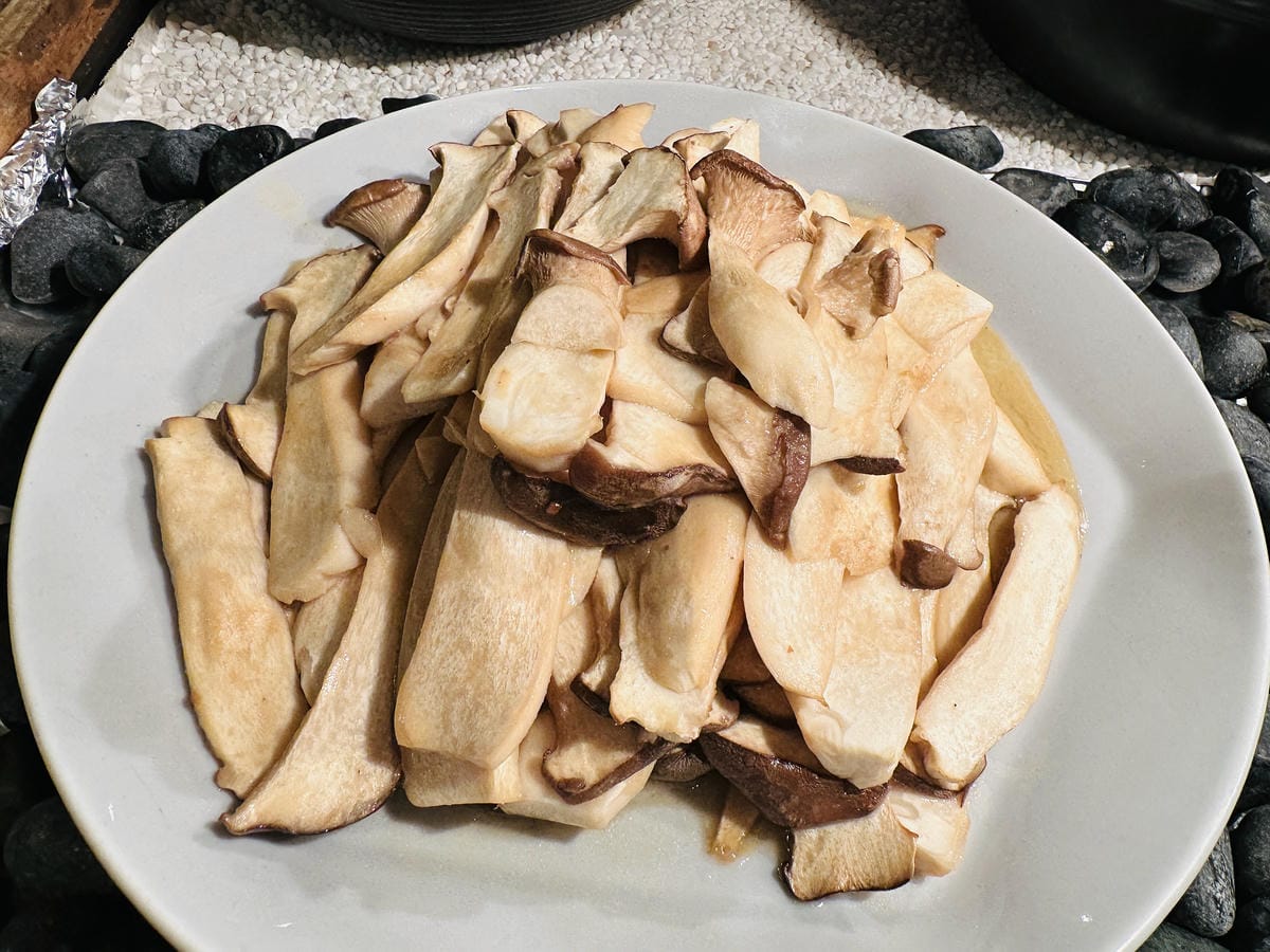 【蟬說:山中靜靜】台中酒桶山豪華秋冬露營,桂花弄帳篷區絕美景