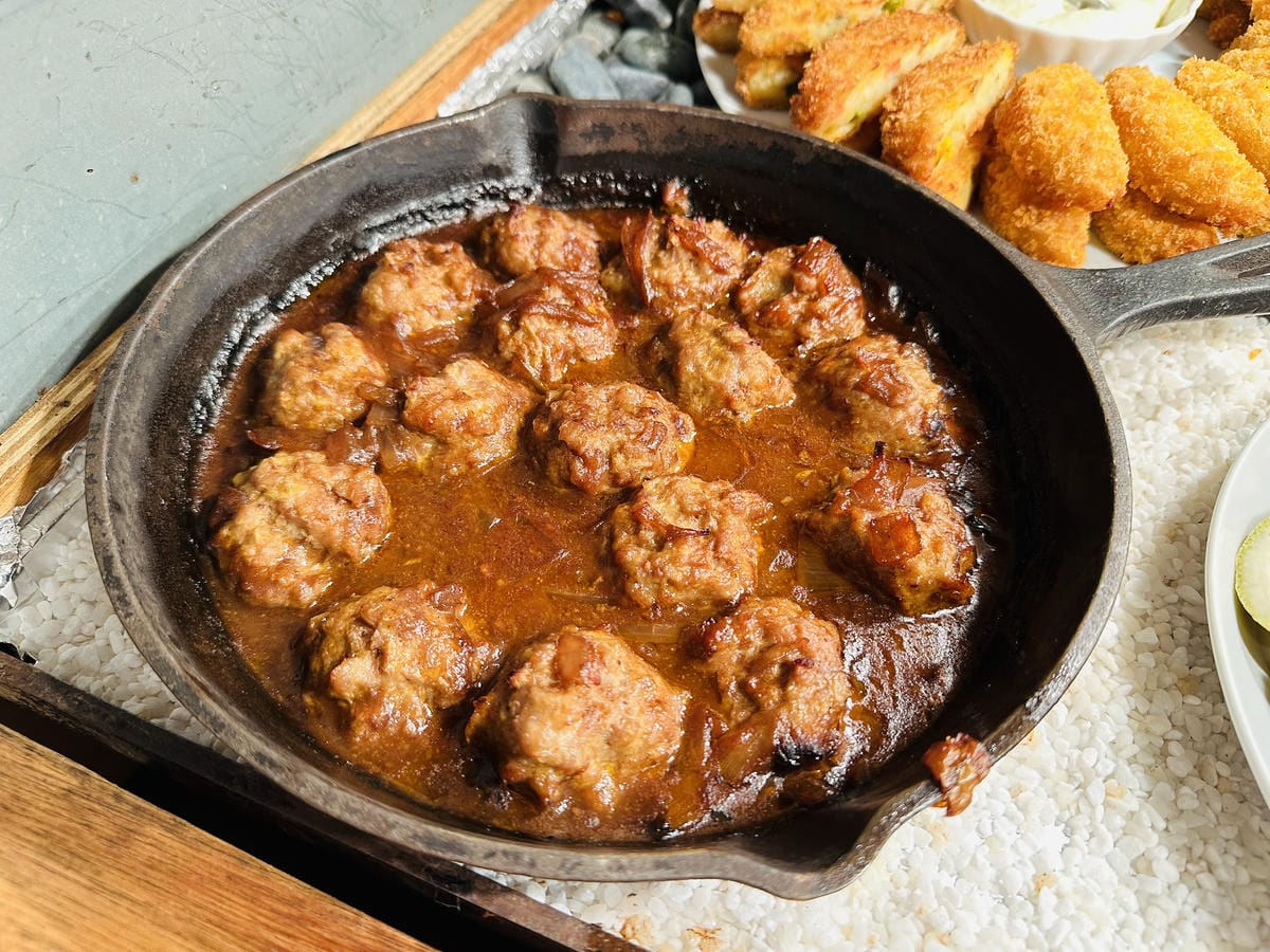 【蟬說:山中靜靜】台中酒桶山豪華秋冬露營,桂花弄帳篷區絕美景