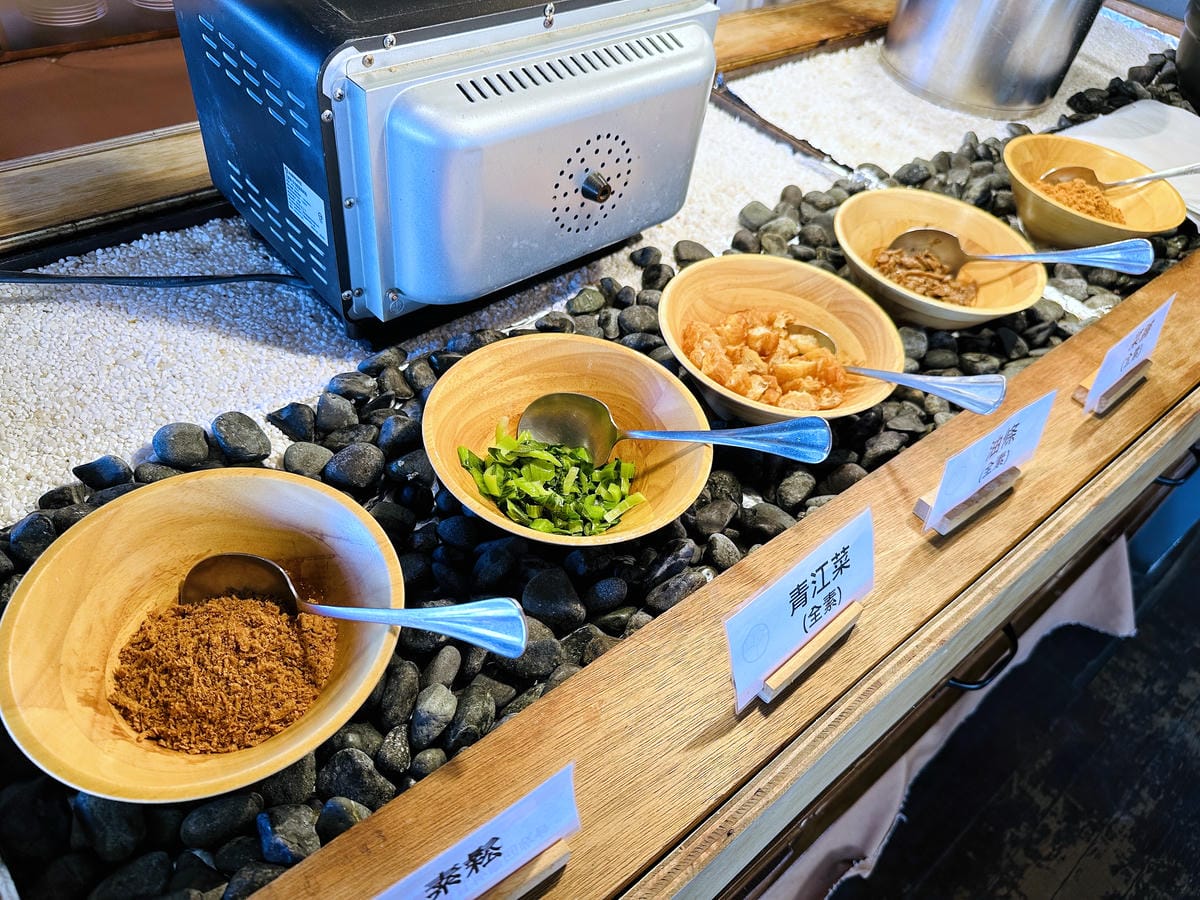 【蟬說:山中靜靜】台中酒桶山豪華秋冬露營,桂花弄帳篷區絕美景