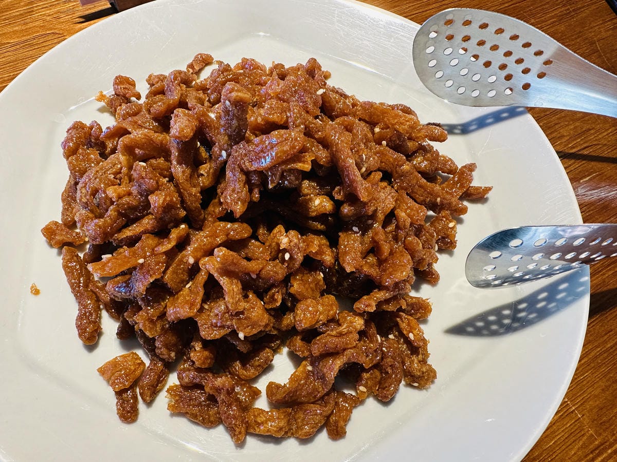 【蟬說:山中靜靜】台中酒桶山豪華秋冬露營,桂花弄帳篷區絕美景