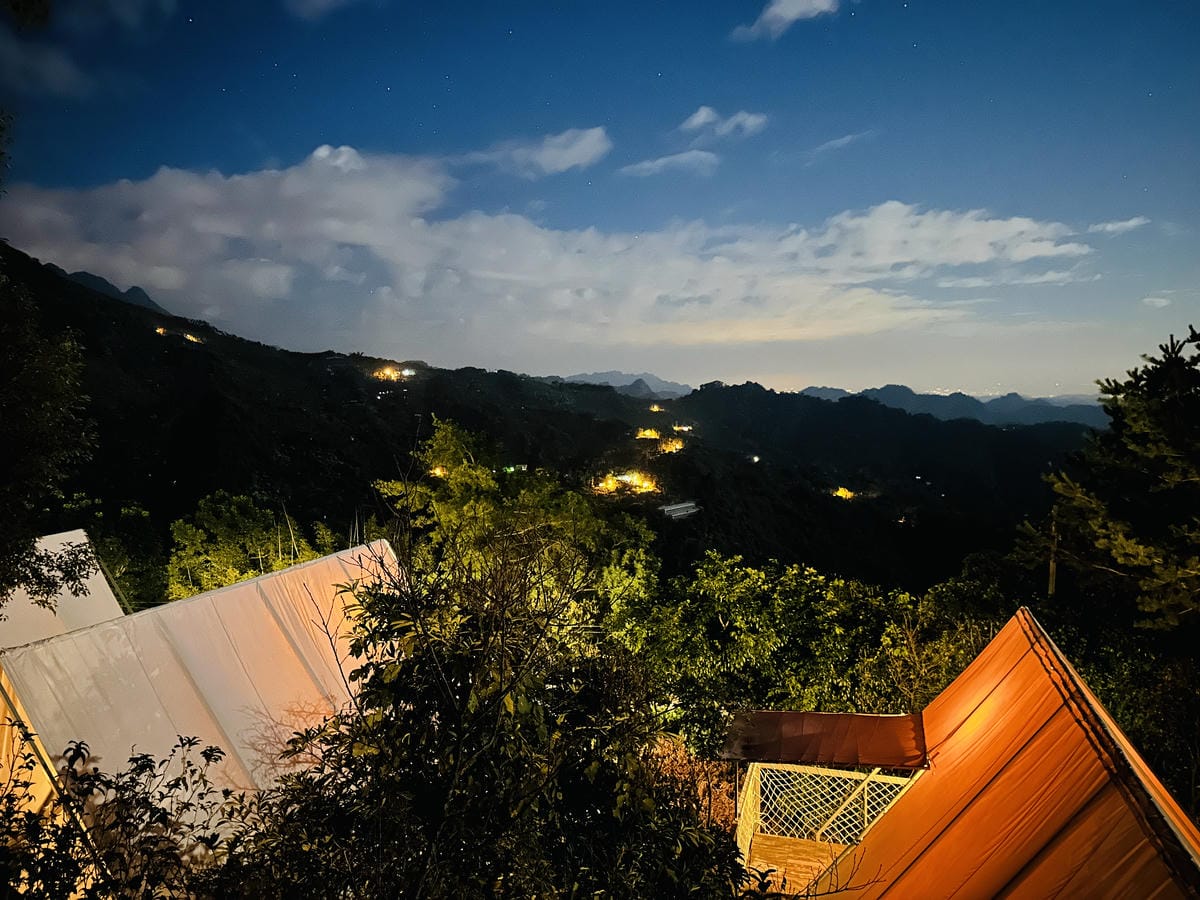 【蟬說:山中靜靜】台中酒桶山豪華秋冬露營,桂花弄帳篷區絕美景