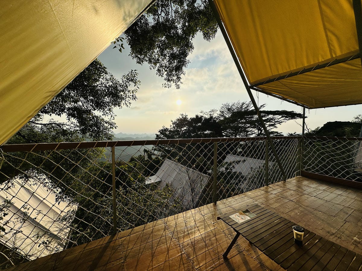 【蟬說:山中靜靜】台中酒桶山豪華秋冬露營,桂花弄帳篷區絕美景