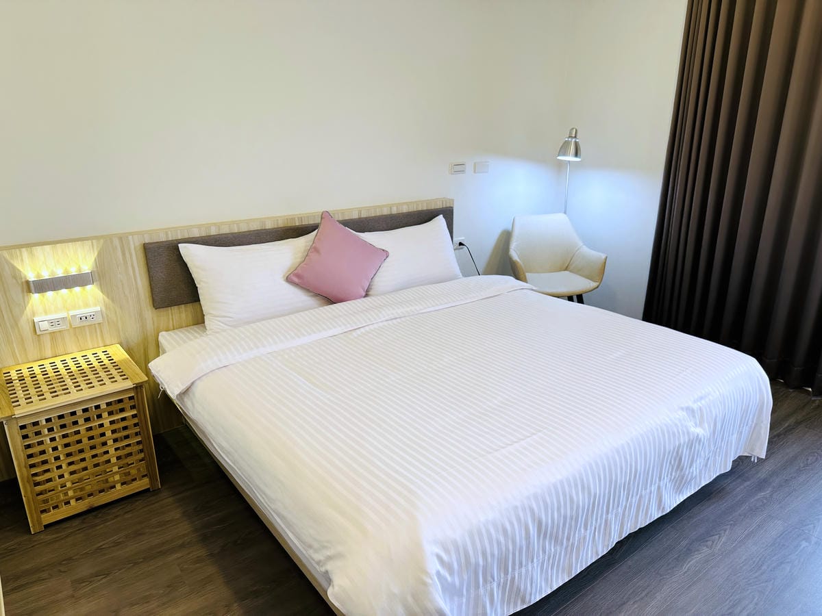 【鄉聚冬山】宜蘭包棟民宿推薦!大坪數超Chill田野景觀房,