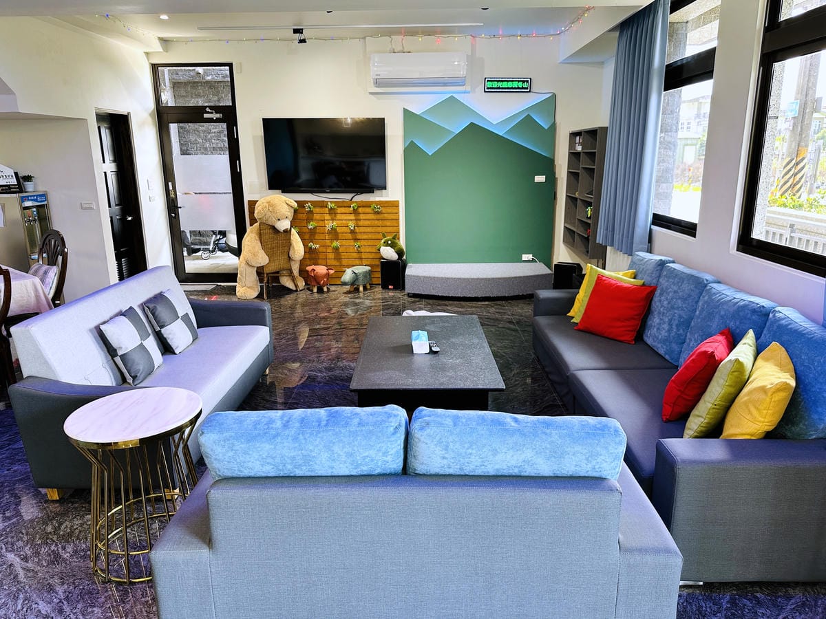 【鄉聚冬山】宜蘭包棟民宿推薦!大坪數超Chill田野景觀房,