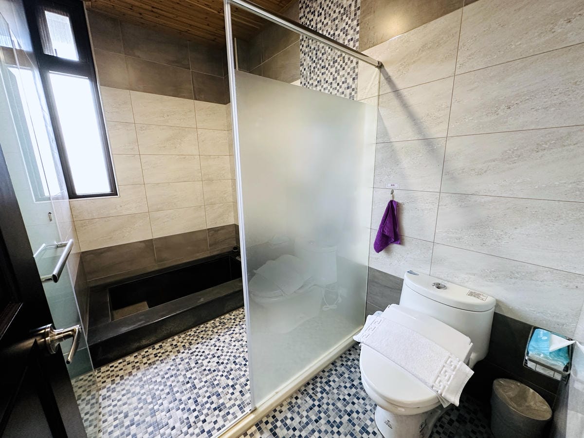 【鄉聚冬山】宜蘭包棟民宿推薦!大坪數超Chill田野景觀房,