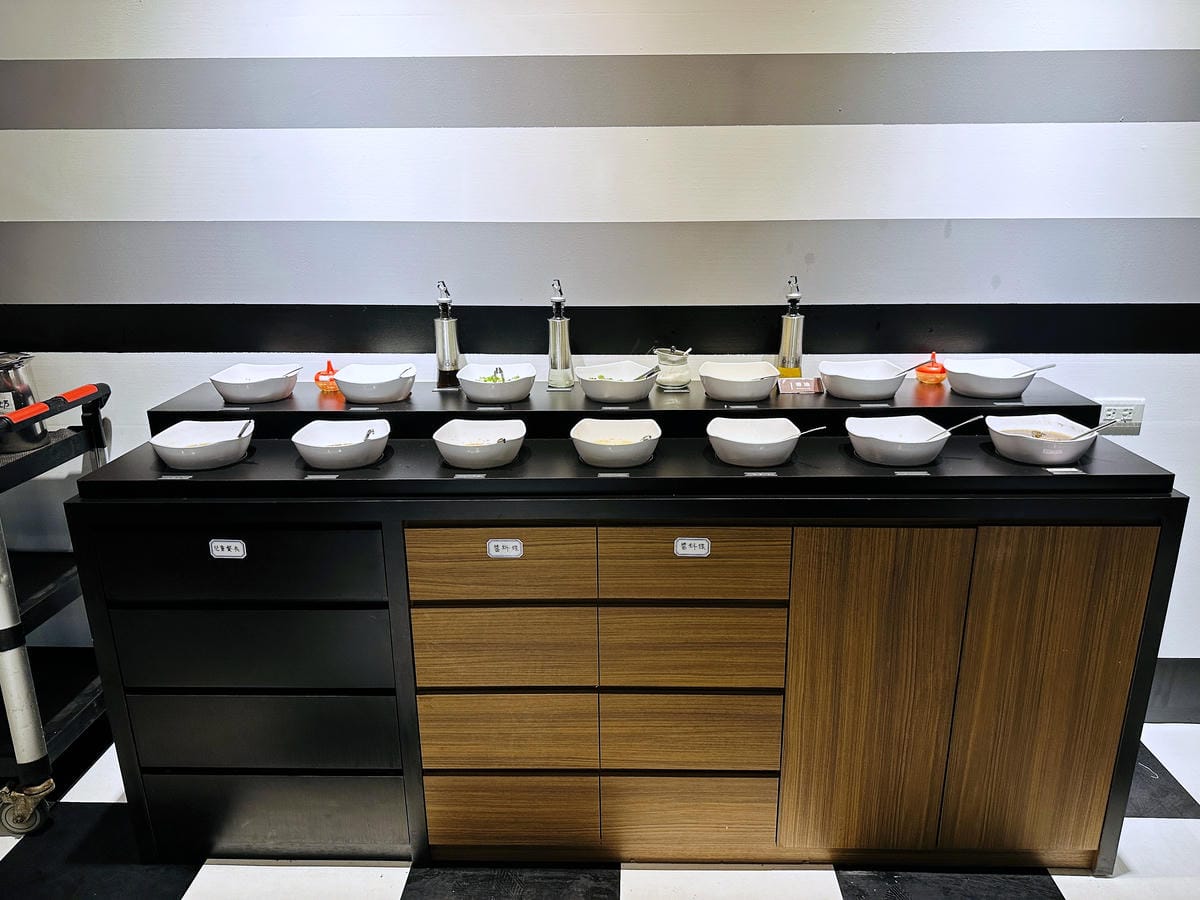 【潮派 宜蘭站前金東店】平價頂級魚翅汕頭鍋物專門,必吃原味清