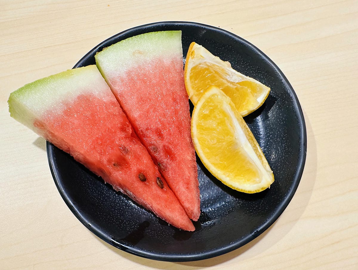 【何家香香麻辣鴛鴦鍋吃到飽】超過60種以上食材任君挑選!經典