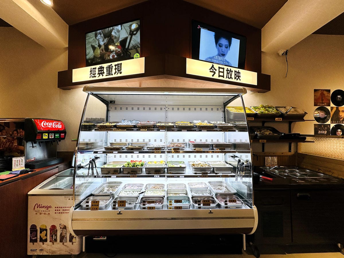 【何家香香麻辣鴛鴦鍋吃到飽】超過60種以上食材任君挑選!經典