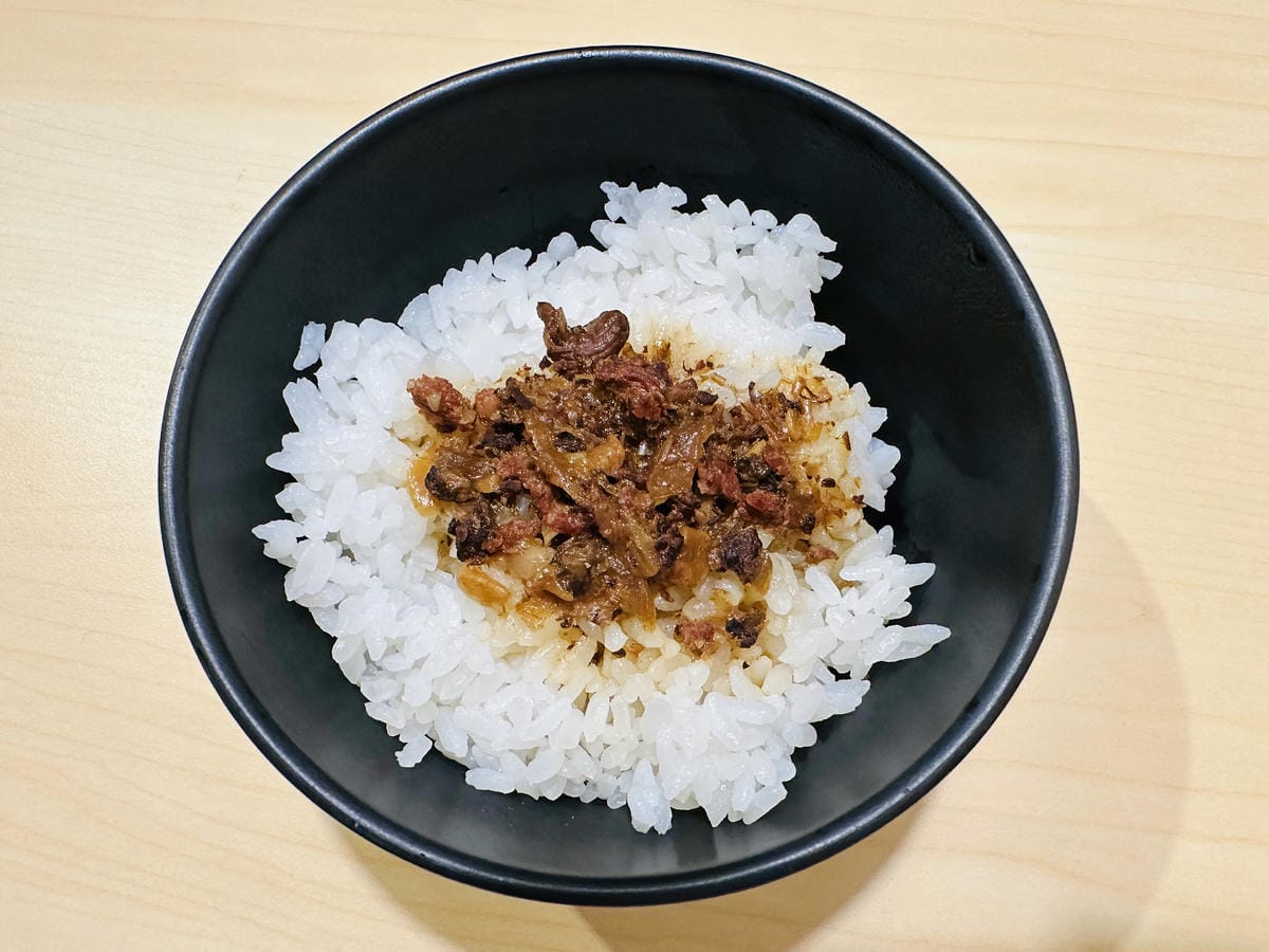 【何家香香麻辣鴛鴦鍋吃到飽】超過60種以上食材任君挑選!經典