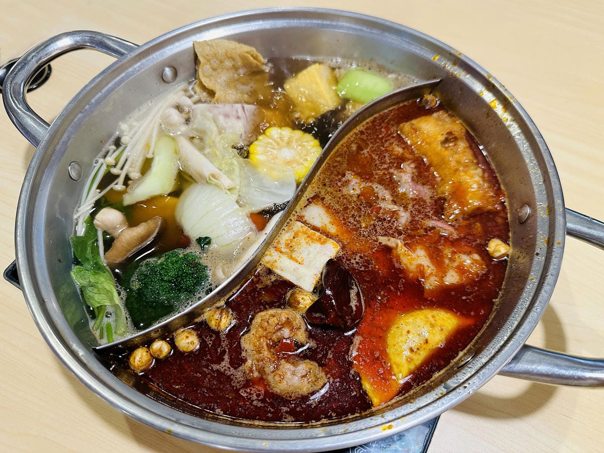 【何家香香麻辣鴛鴦鍋吃到飽】超過60種以上食材任君挑選!經典