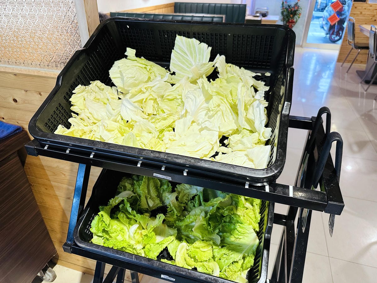 【何家香香麻辣鴛鴦鍋吃到飽】超過60種以上食材任君挑選!經典