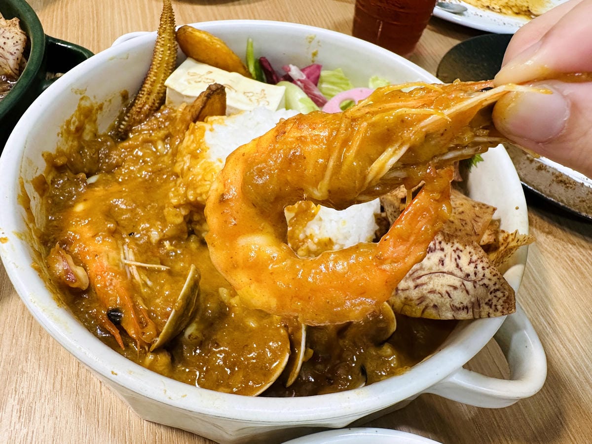 【咖一味】香料高手在民間!「牛骨黑咖哩」「蝦膏紅咖哩」「酸菜