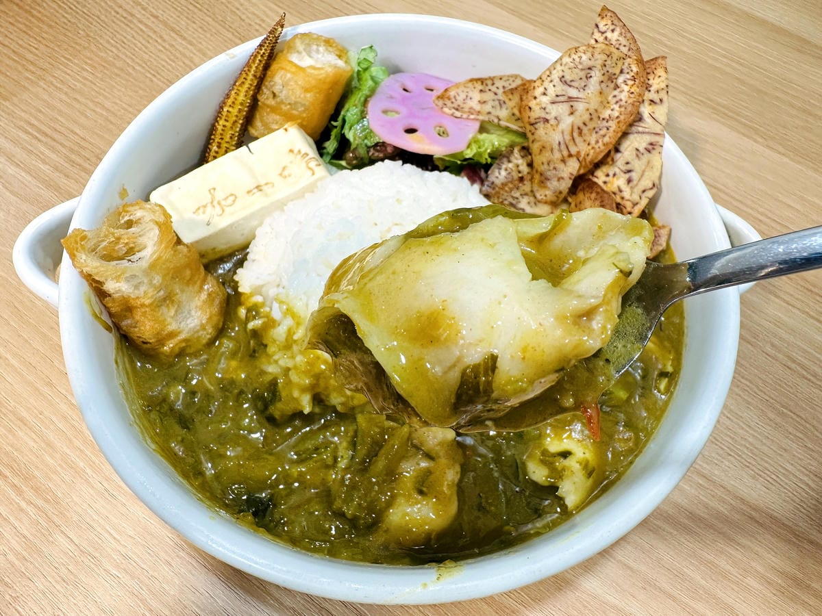 【咖一味】香料高手在民間!「牛骨黑咖哩」「蝦膏紅咖哩」「酸菜