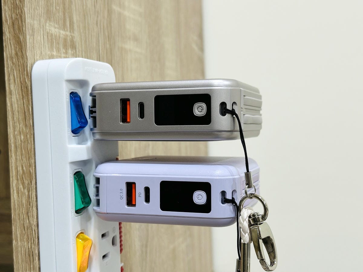 【LaPO】旅行出遊必備好物開箱超進化八合一無線快充行