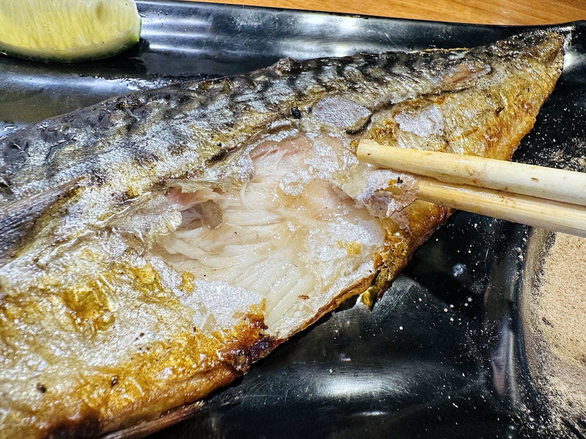 【士林串燒】士林夜市最新必吃美食!「串燒」烤功一流,還有媲美