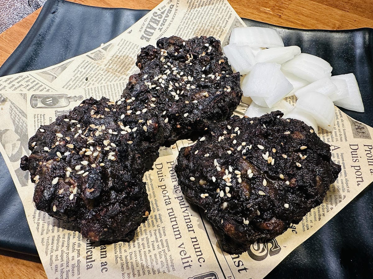 【士林串燒】士林夜市最新必吃美食!「串燒」烤功一流,還有媲美